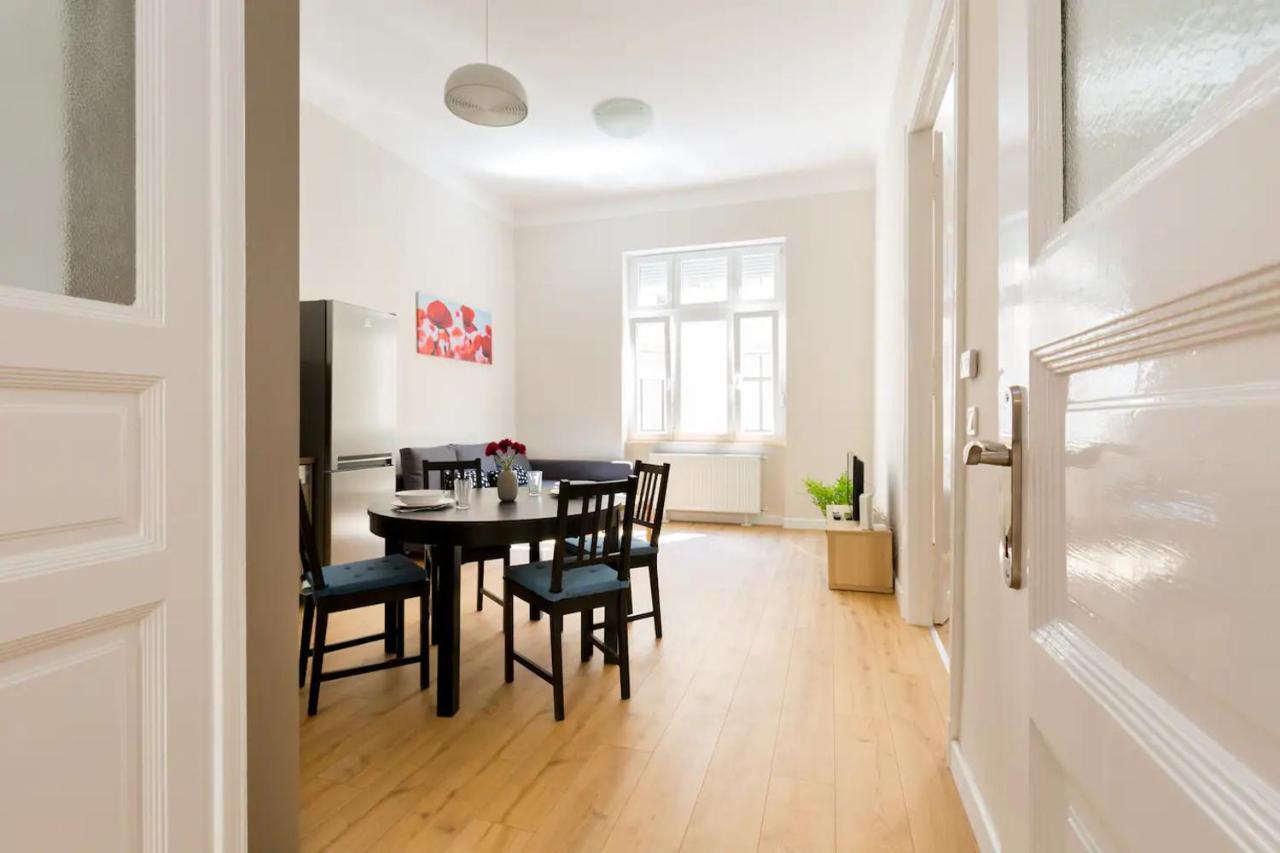 Kresz Geza 29 Westend Station 2 Bedrooms+Living Ac Budapest Eksteriør billede