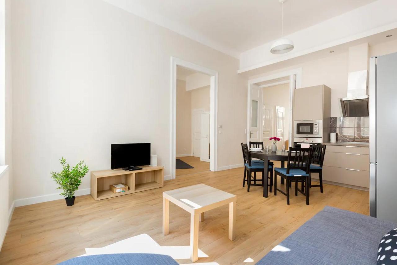 Kresz Geza 29 Westend Station 2 Bedrooms+Living Ac Budapest Eksteriør billede