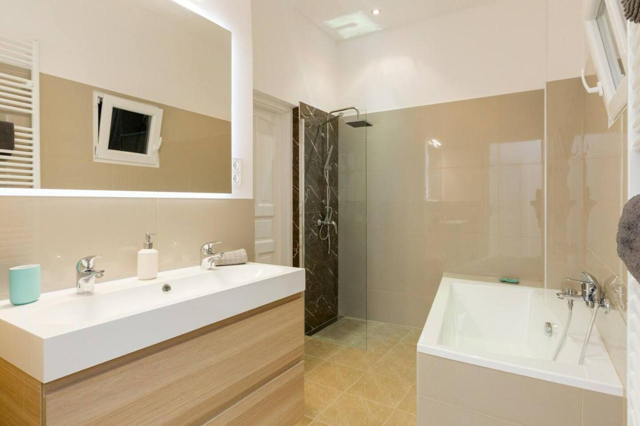 Kresz Geza 29 Westend Station 2 Bedrooms+Living Ac Budapest Eksteriør billede