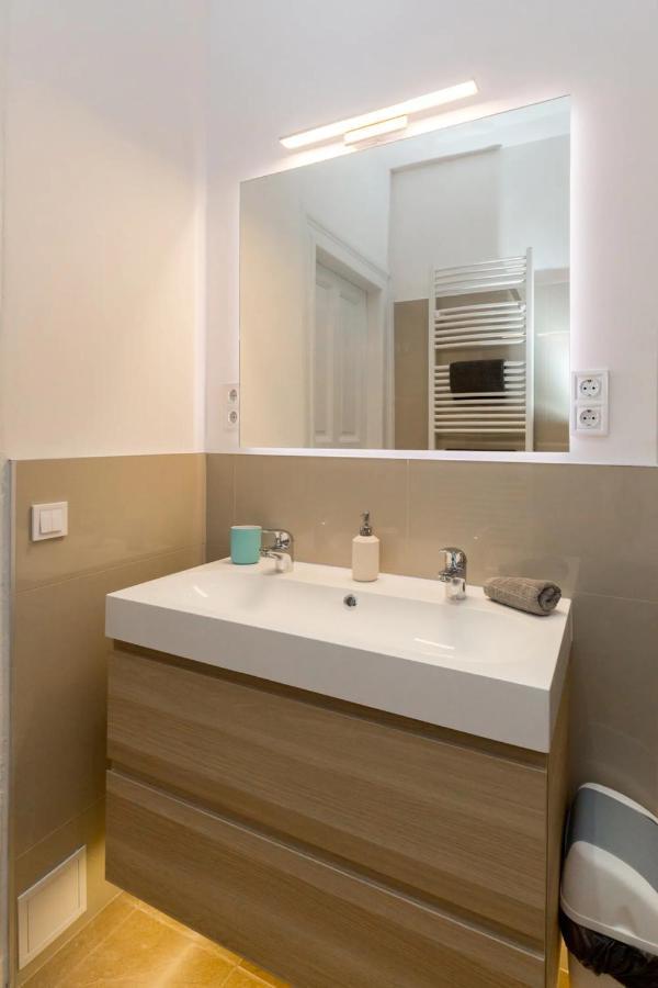 Kresz Geza 29 Westend Station 2 Bedrooms+Living Ac Budapest Eksteriør billede